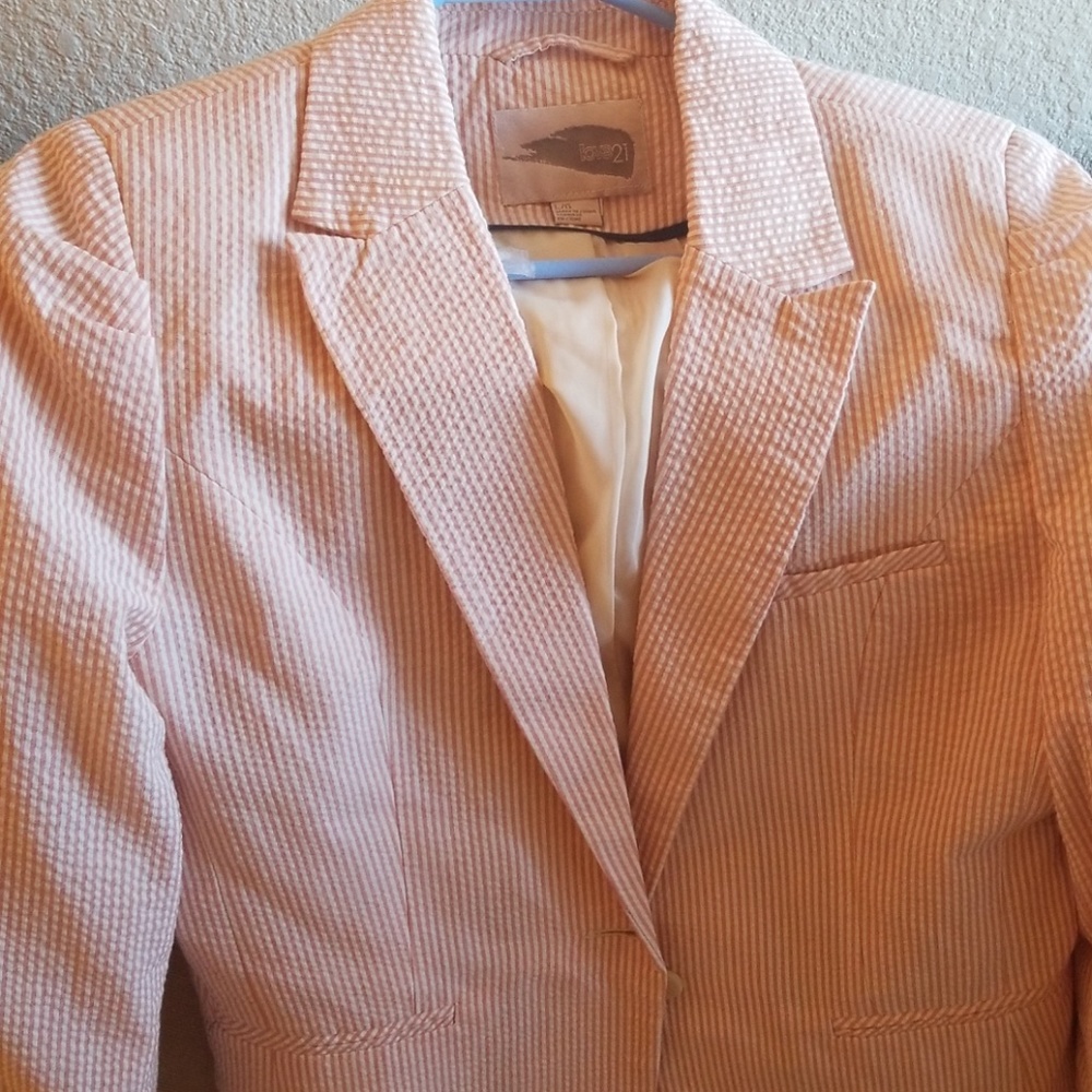 Seersucker pink blazer